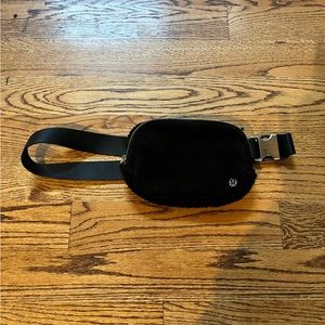 Lululemon belt bag